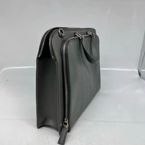 Prada Women Pre-Loved Bag Very Good Condition - Picture 5 of 9